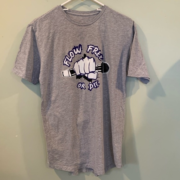 Flow Free or Die Music Short Sleeve T-Shirt Women’s Medium Large Fist Mic Gray - Picture 1 of 4